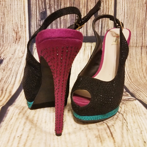 Fashionable shoes - Picture 3 of 4